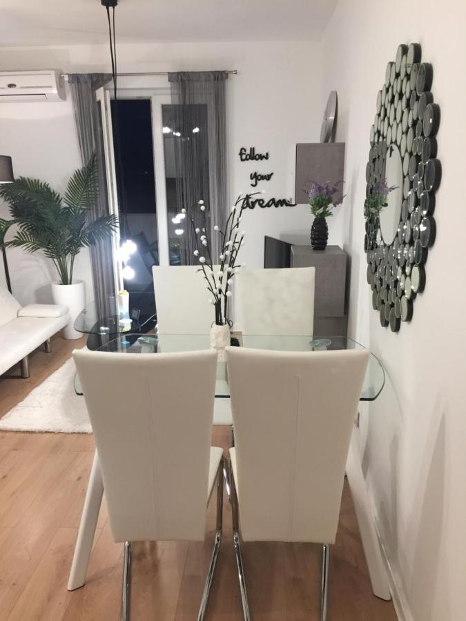 Apartment New Chic Supetar Eksteriør bilde